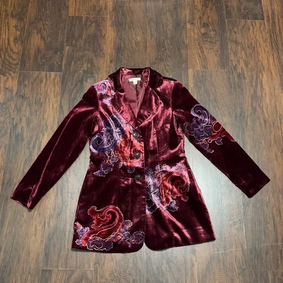 Coldwater Creek Long Velvet Jacket in Deep Red & Paisley Graphic Prints 8 EUC - Picture 11 of 17